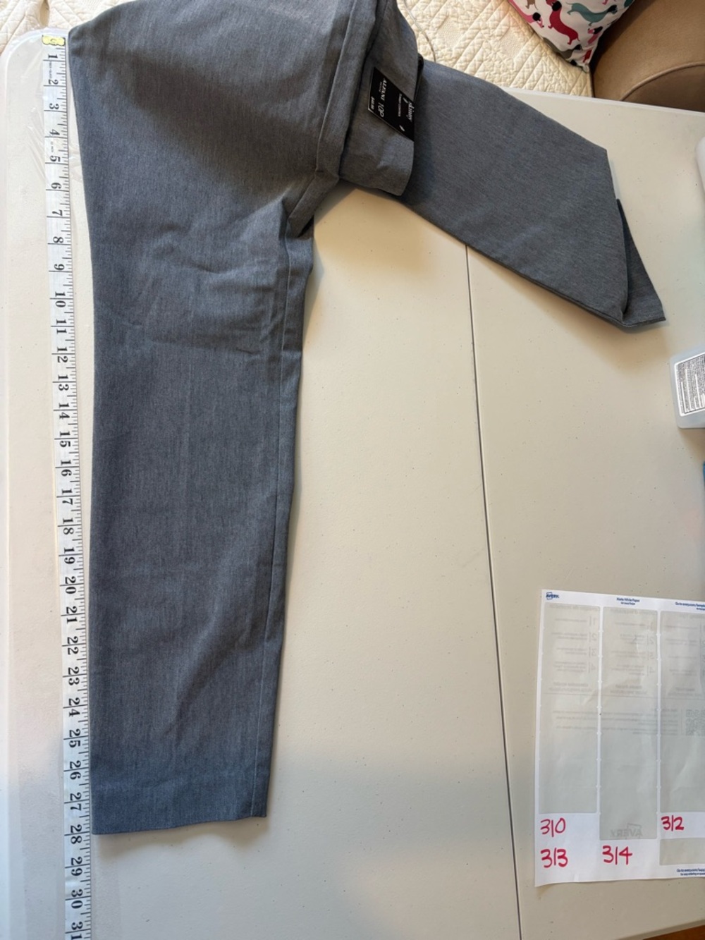 Alfani Gray Grey Size 10P Cropped Dress Pants Office Romantic Pull On Tummy NWT - Picture 7 of 7